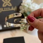 سوار محفور بالاسم – تصميم حسب الطلب من إيڤـال